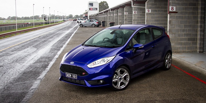 2015-ford-fiesta-st-hot-hatchback-9.jpg