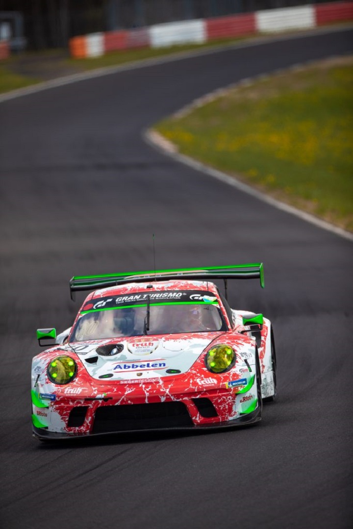 Platz_1_fuer_Frikadelli-Racing_Porsche_911_GT3_R_Nr30-683x1024.jpg