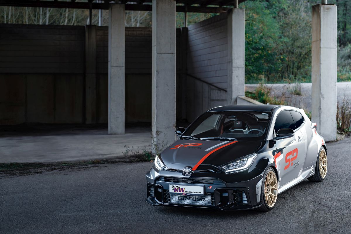 low_KW_V3_Toyota_GR_Yaris_Facelift_Standaufnahme_002.jpg