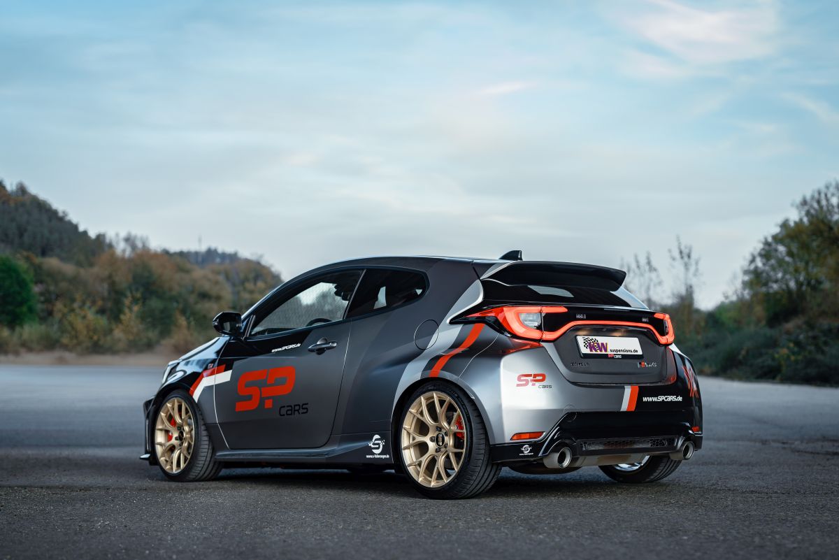 low_KW_V3_Toyota_GR_Yaris_Facelift_Standaufnahme_003.jpg