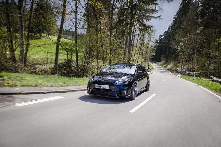 low_KW_FordFocus_RS_Fahraufnahme_001.jpg