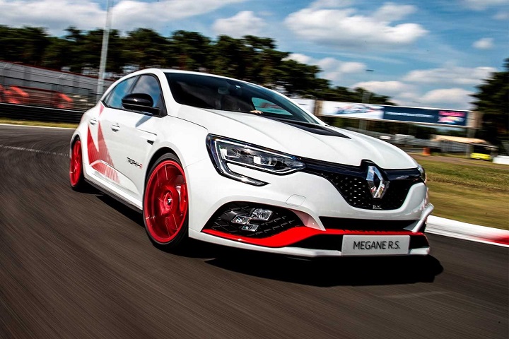 2019-Renault-Megane-RS-Trophy-R-price-revealed.jpg