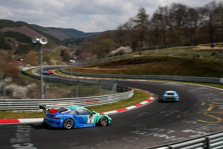 Platz_3_fuer_Falken_Porsche_911_GT3_R_Startnummer_4-1024x683.jpg