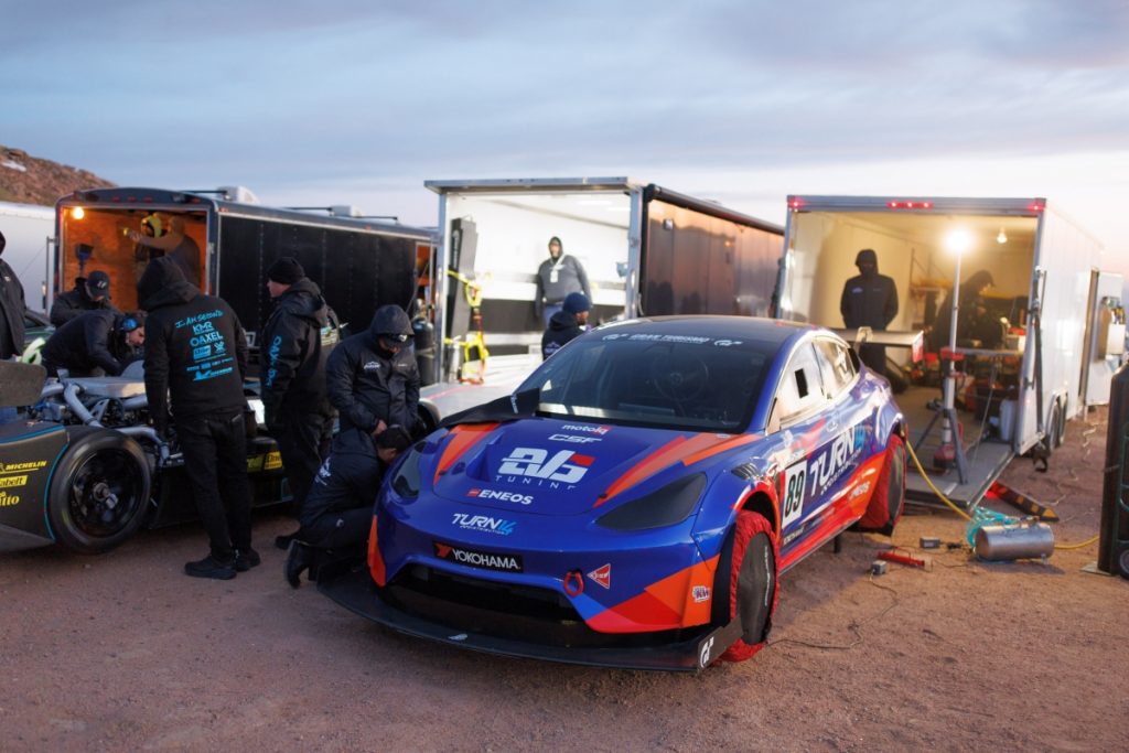 KW_Blog_DaiYoshihara_Eneos_Pikes_Peak_2022_Tesla_Model_3_KW_Racing_0004-1024x683.jpg