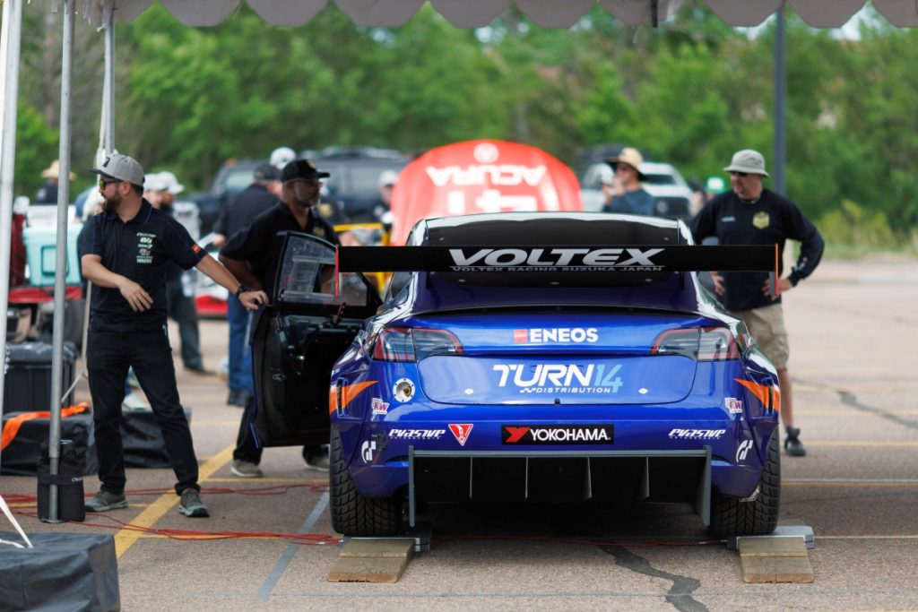 KW_Blog_DaiYoshihara_Eneos_Pikes_Peak_2022_Tesla_Model_3_KW_Racing_0005-1024x683.jpg