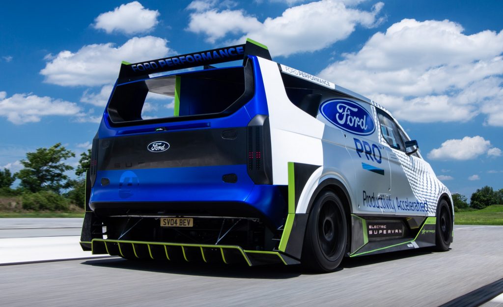 2022_FORD_E-TRANSIT_SUPERVAN_43-1024x625.jpg