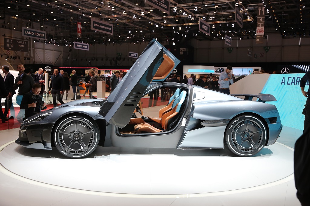 Rimac-C_Two_01.jpg