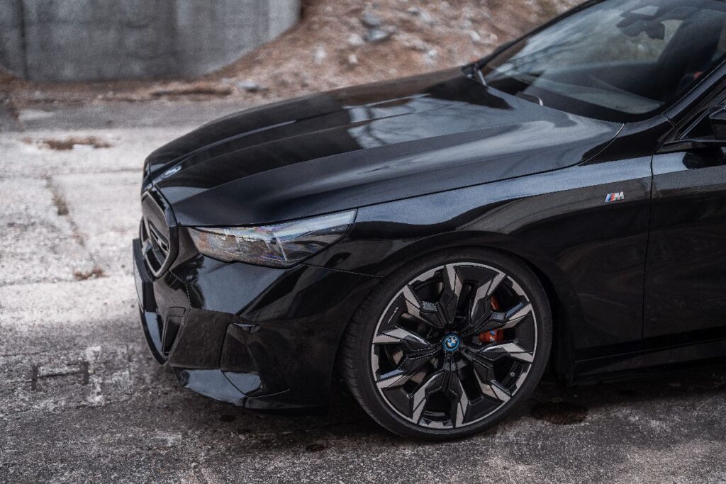 KW_Blog_KW_V3_BMW_i5_xDrive40_M60_xDrive_0003-1024x683.jpg
